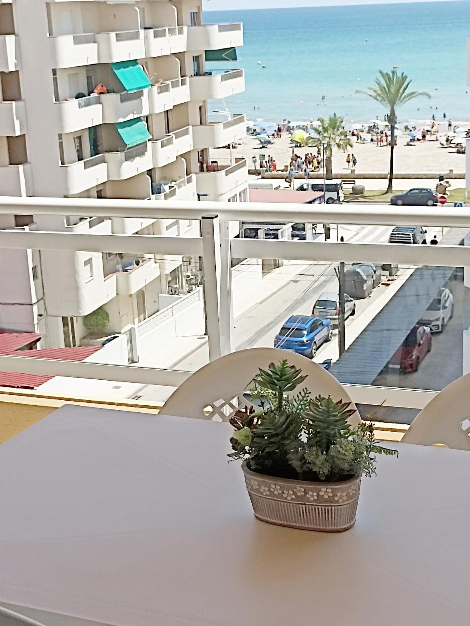 Apartamento Centrico En La Playa Con Piscina. Peniscola Exterior photo